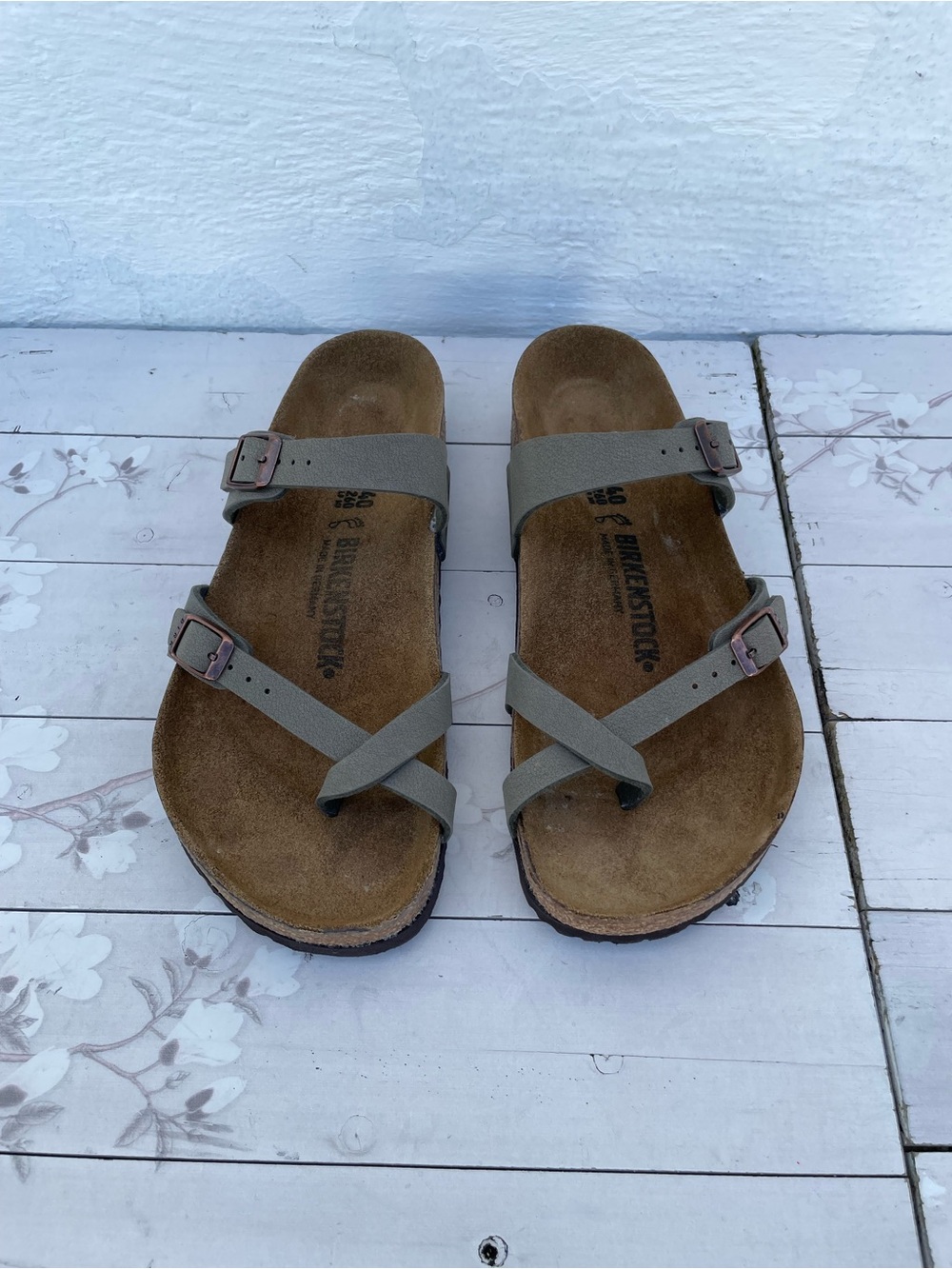 Birkenstock Women Olive Khaki Two-Strap Crisscross Sandals
